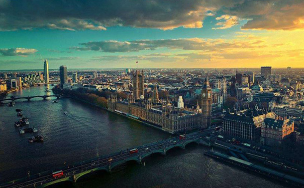 传统行业为何需要开发房地产APP